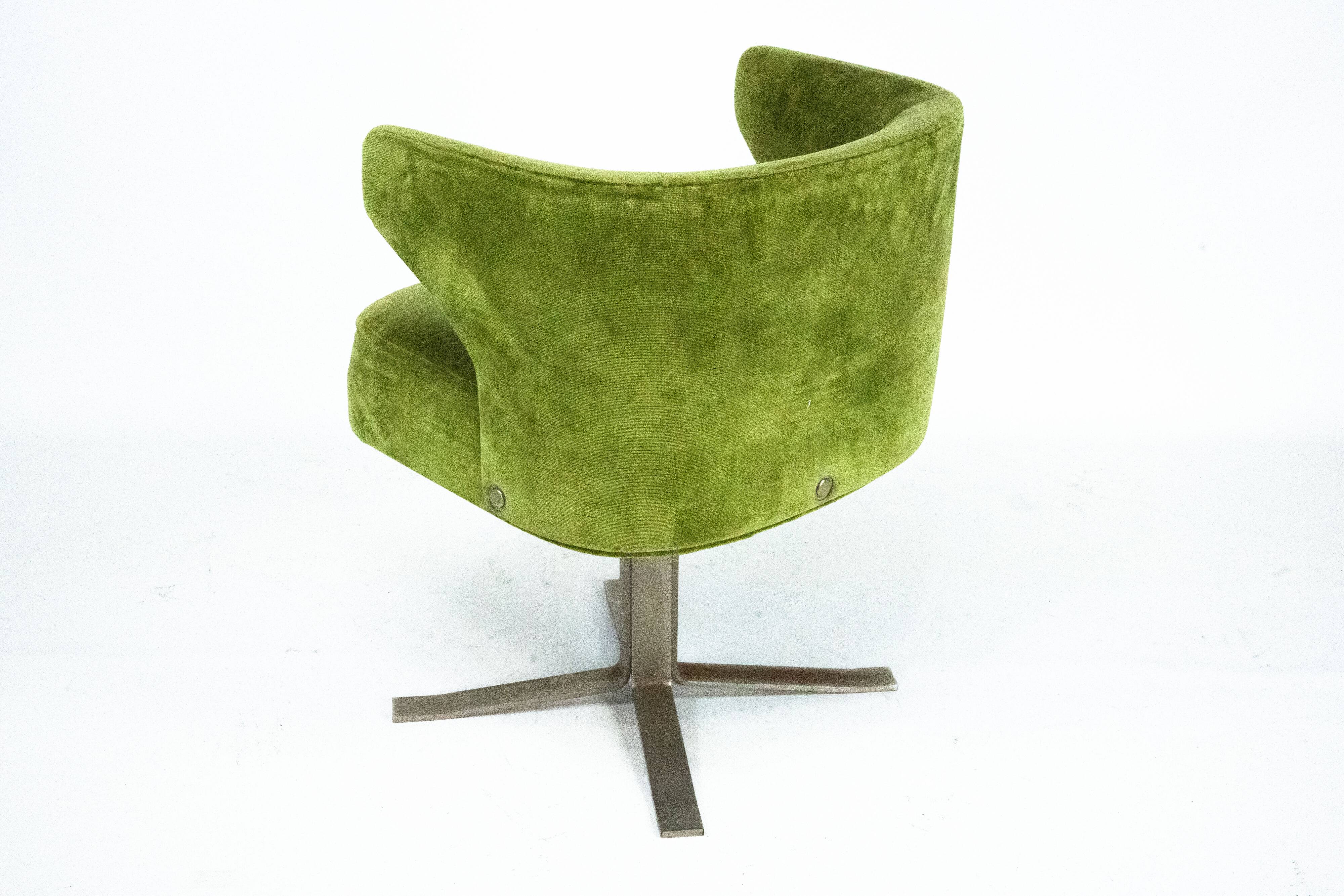Set of four green Gianni Moscatelli Swivel Poney Chairs for Formanova, 70s