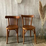 Pair of mismatched Thonet chairs