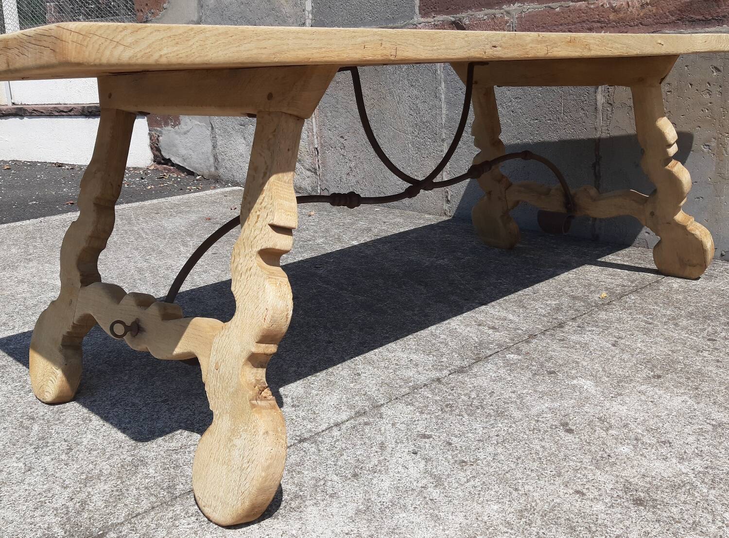 Oak farmhouse table with lyre legs. (Spanish table)