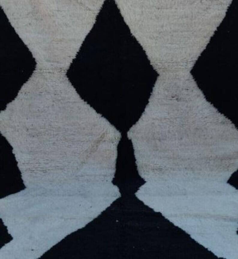 Berber Moroccan rug 250cm x 150cm