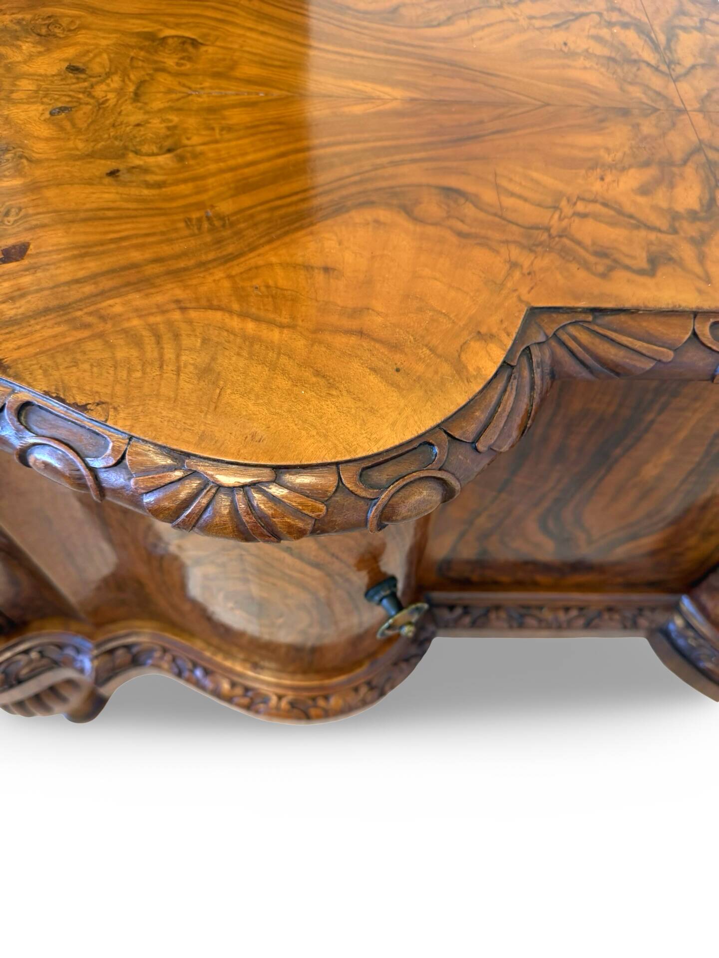 Console, petinuse italienne, années 1920