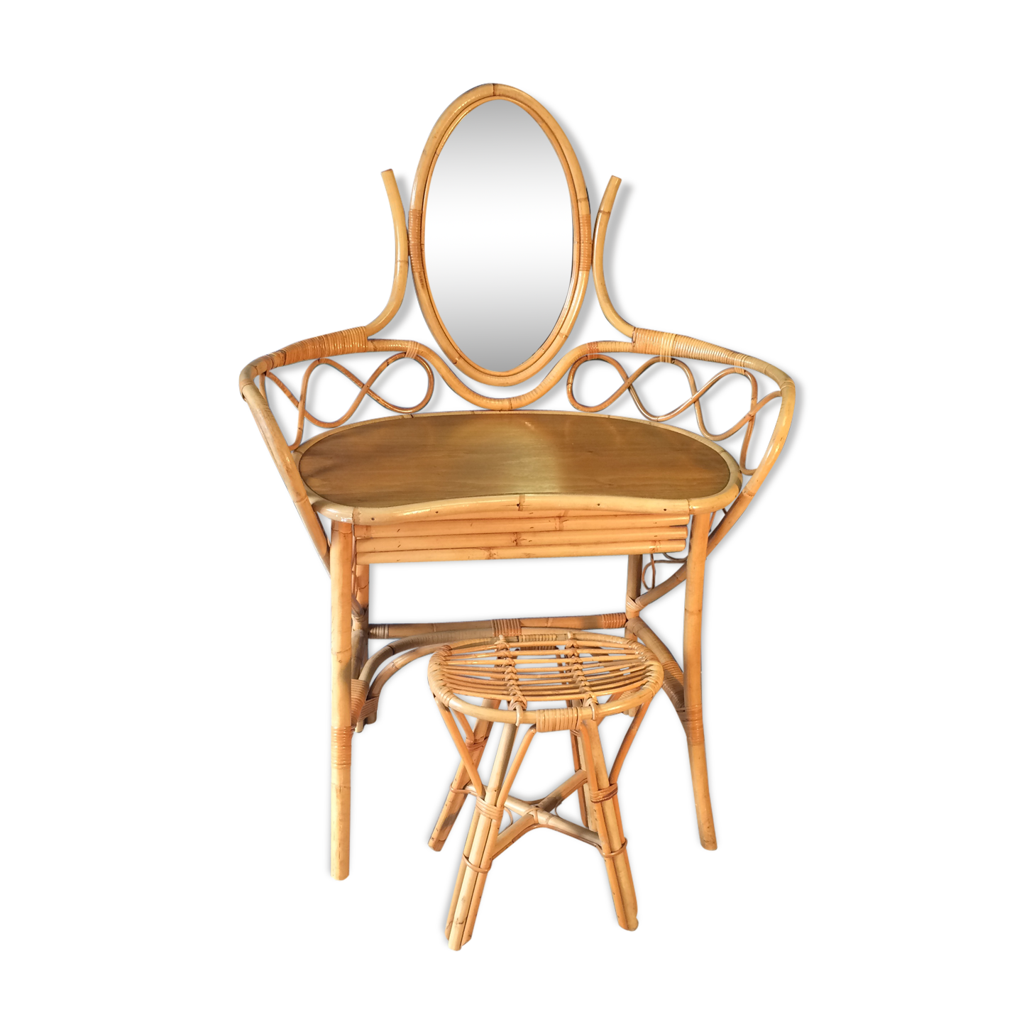 Old rattan hairdresser with stool