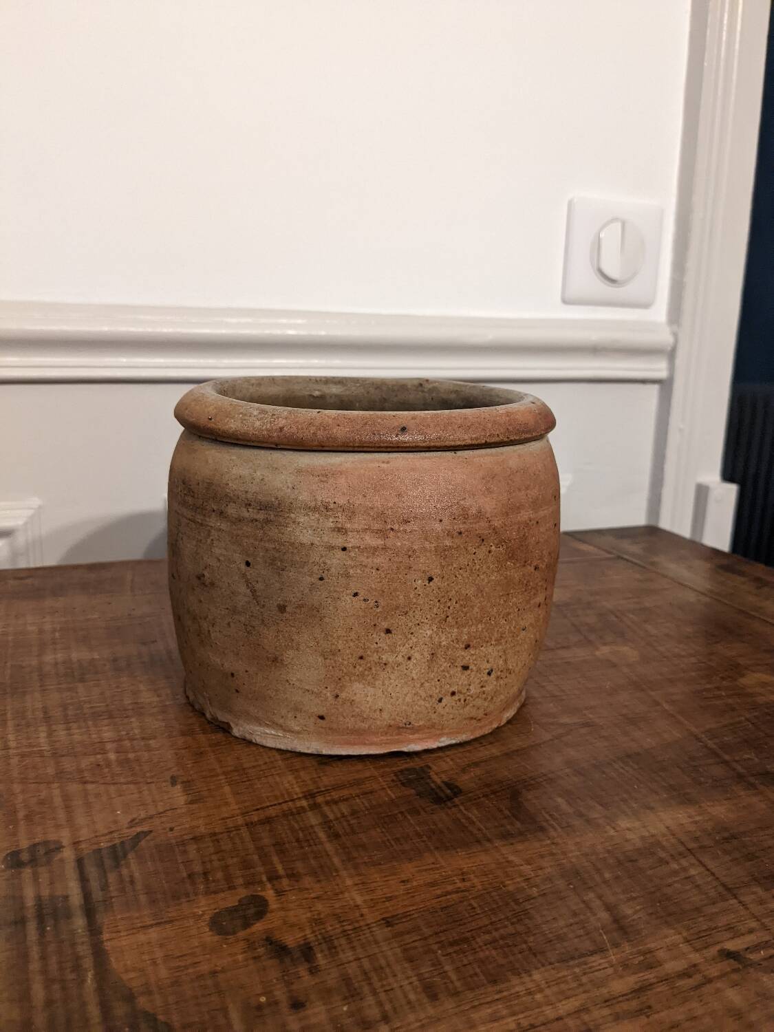 Stoneware pot