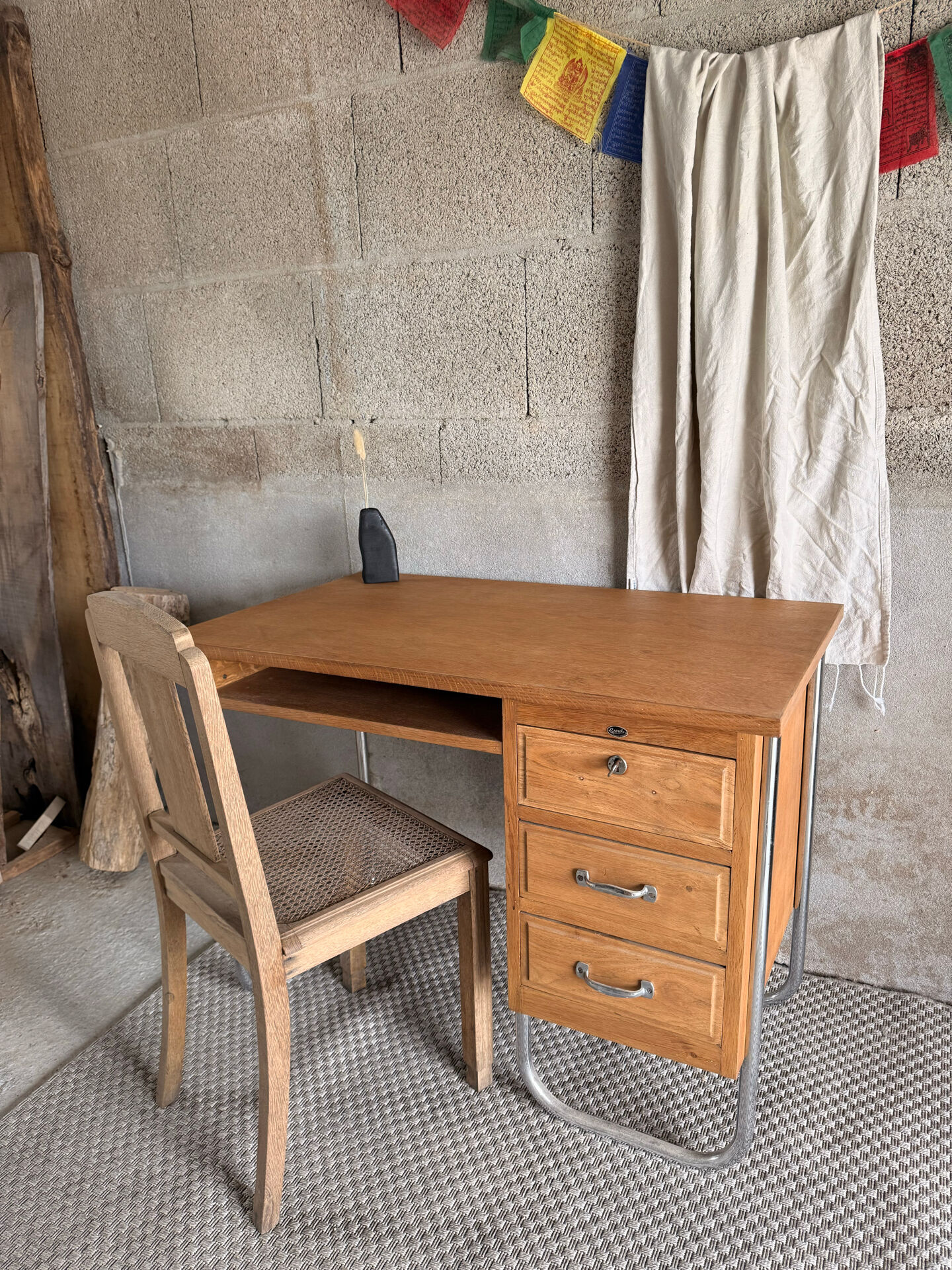 Bureau Spirol années 50 – placage chêne – piètement chromé 