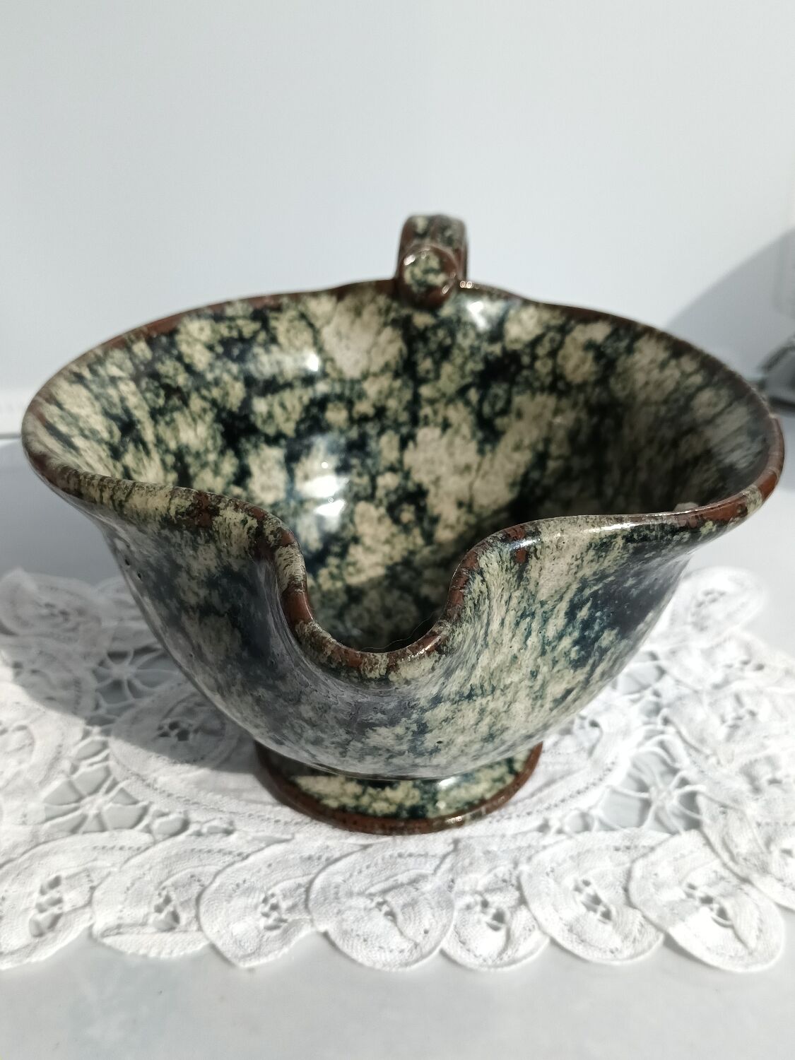 Container with spout