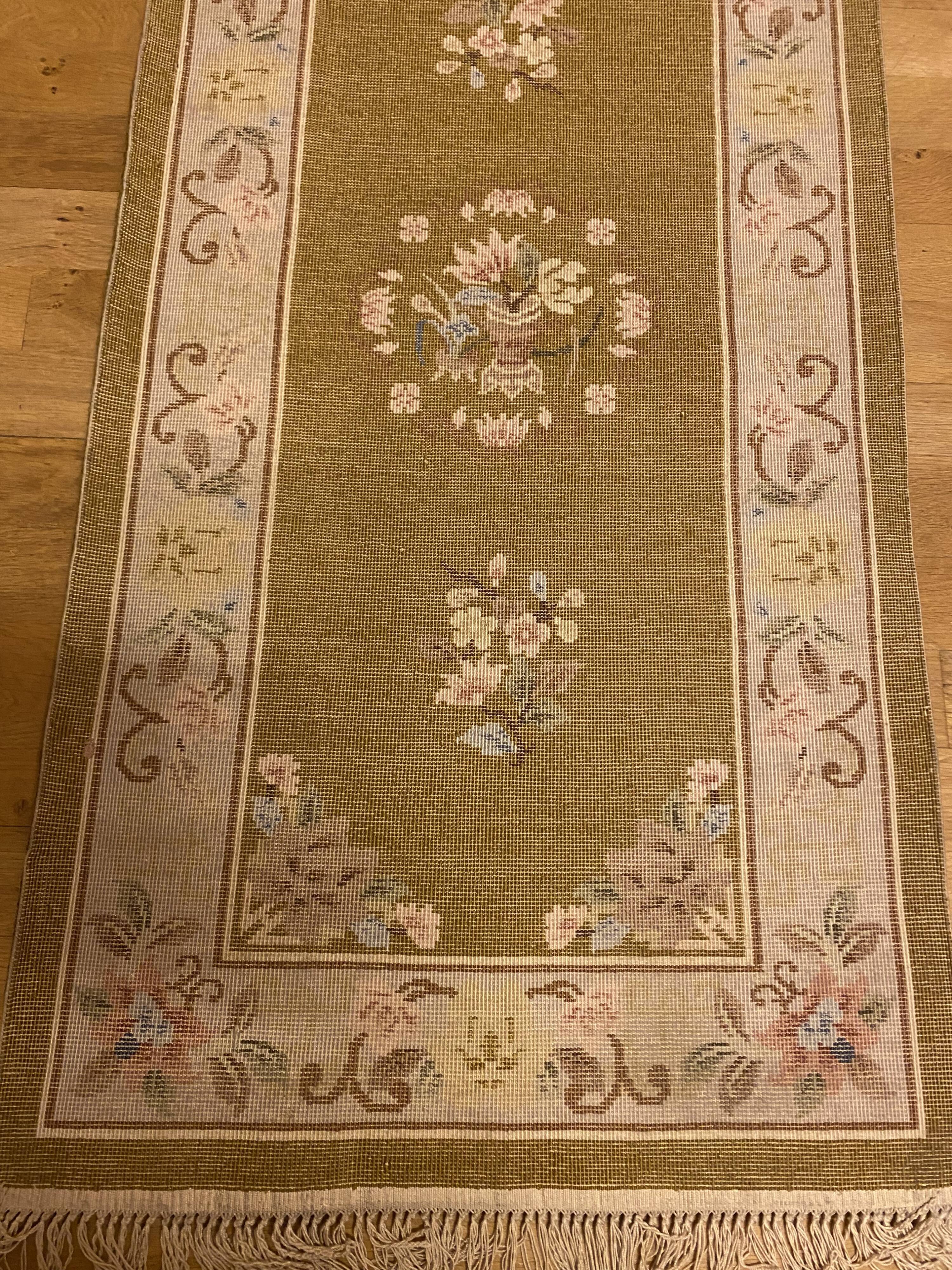 Chinese silk carpet, 124 cm x 62 cm