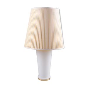 Lampe de table en verre blanc avec un abat-jour en tissu pliche, années 70.