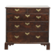 Commode en chêne anglais antique de la fin du XVIIIe siècle.