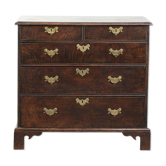 Commode en chêne anglais antique de la fin du XVIIIe siècle.