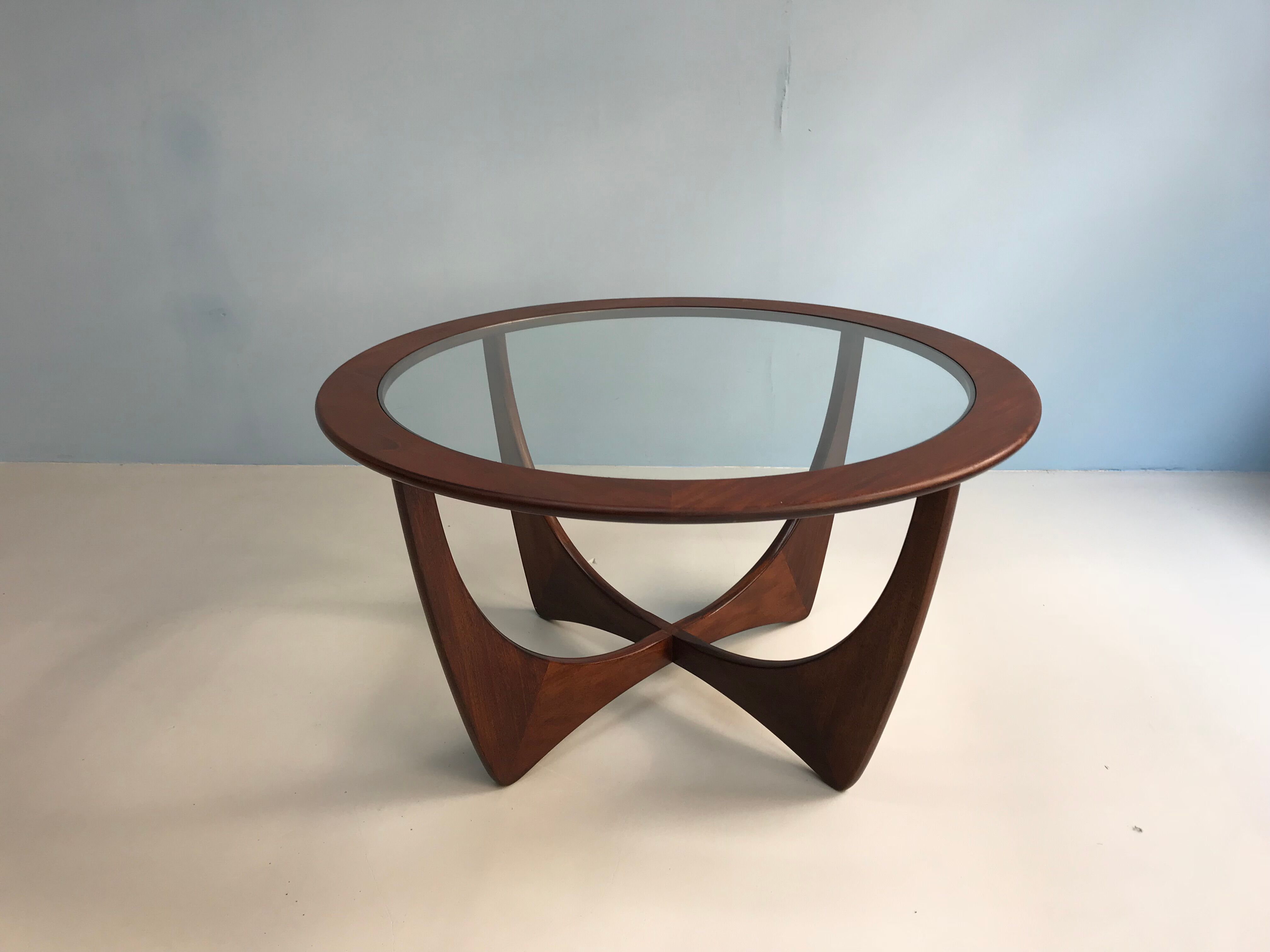 Table basse les G-plan en teck