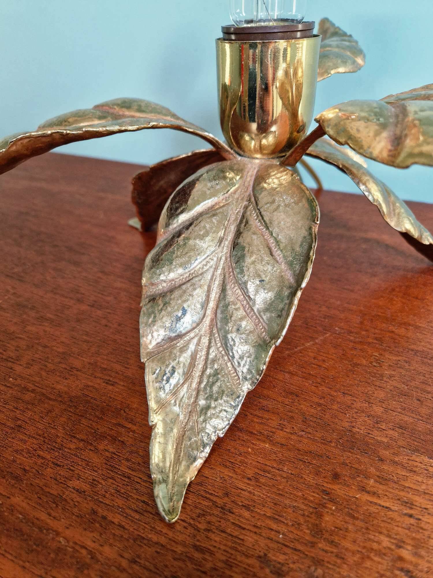 Floral table lamp in brass, design by Willy Daro, Massive, 1970.