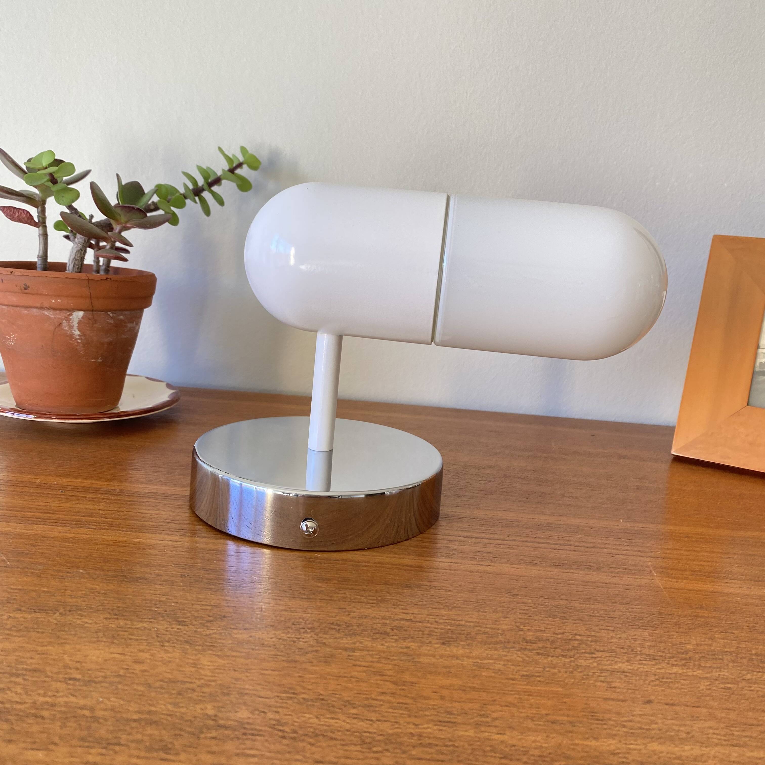 Applique murale verre blanc tubulaire et inox années 80