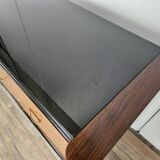 Art Decò Sideboard in Mahogany and Maple with Black Glass and Brass Finishi