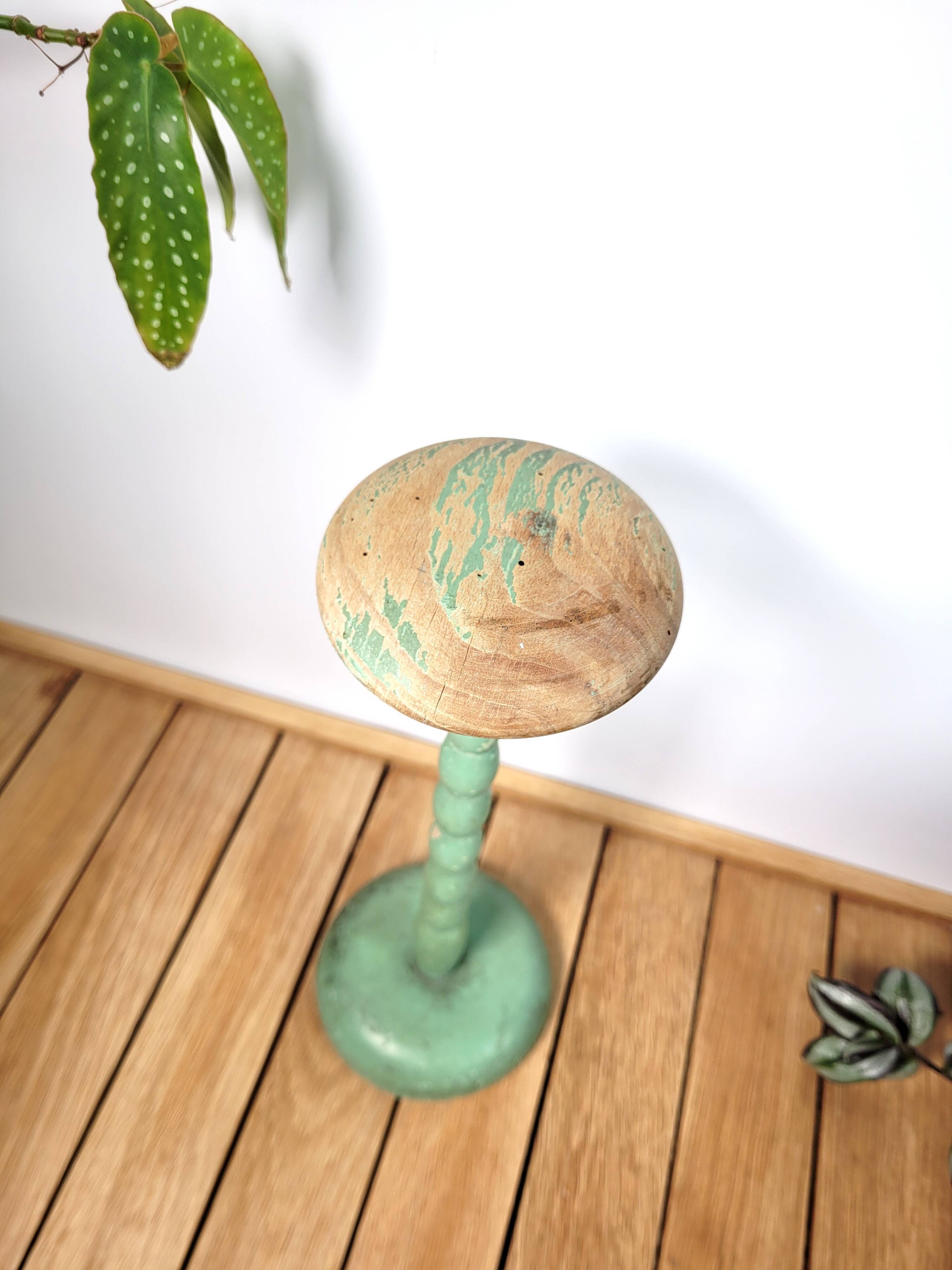 Old green hat holder