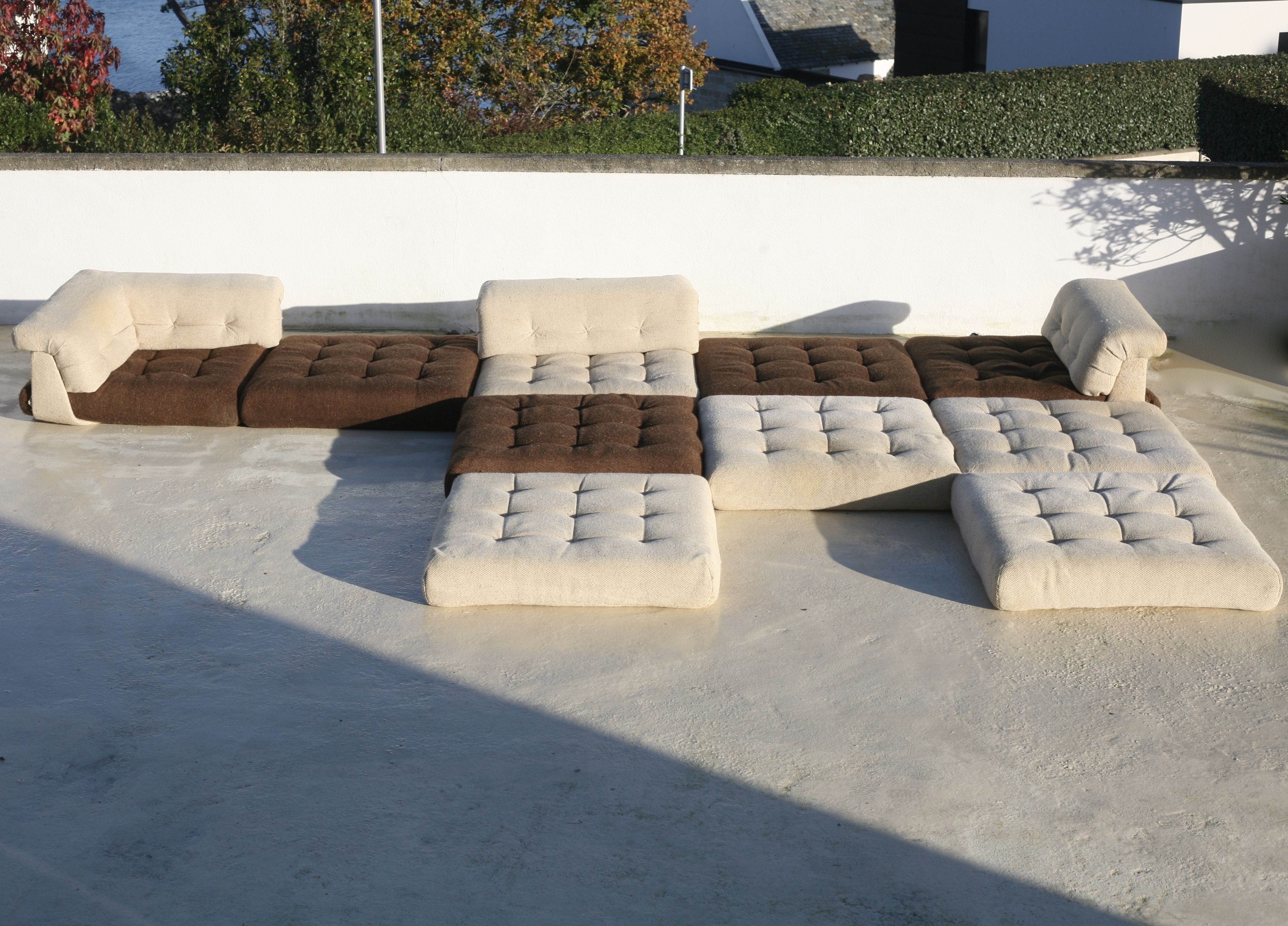 Modular sofa Mah Jong, Hans Hopfer, France, 1971. Roche Bobois Edition.