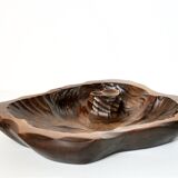 Plat brutaliste en bois gougé vintage