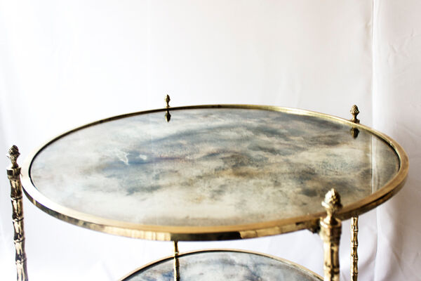 Table d'appoint en laiton et verre fumé