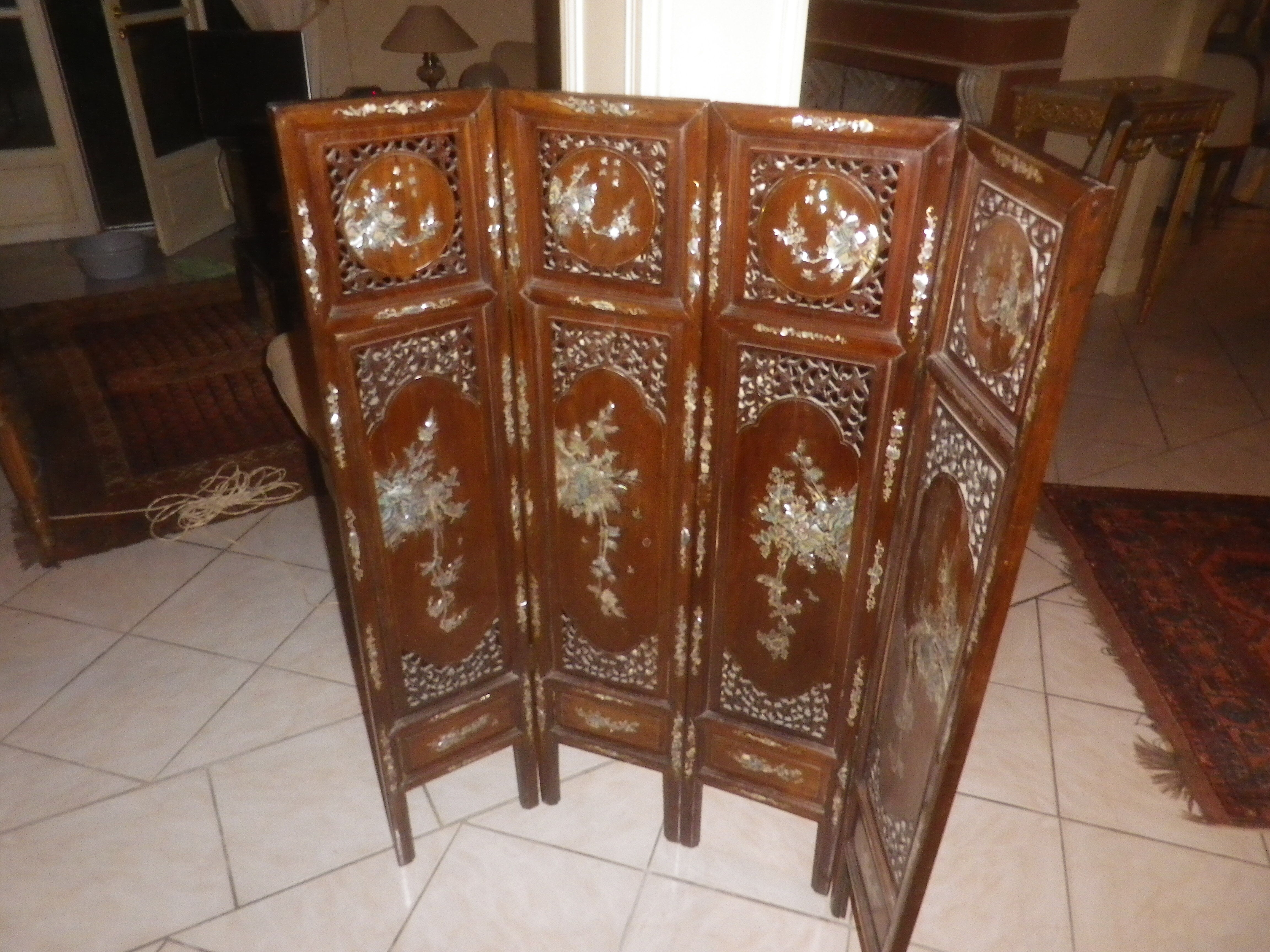 Indo-chinese screen