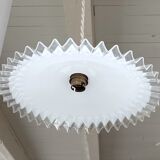 Opaline suspension