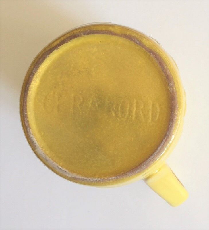 Old yellow pitcher Ceranord