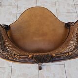 Fauteuil de bureau louis xv, sculpté, canné, garni cuir