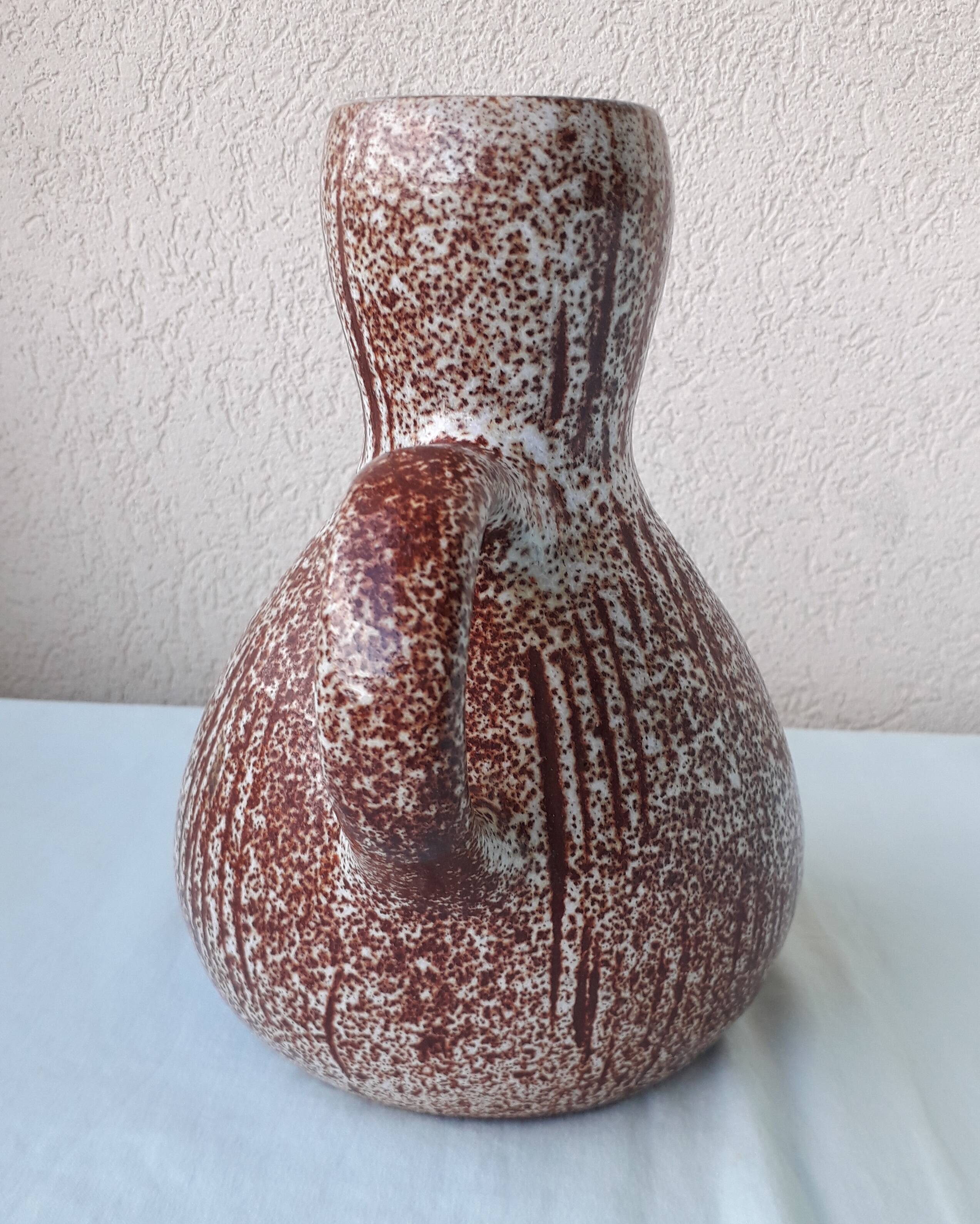 Ceramic jug Accolay