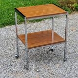 Desserte roulante design des années 70 en métal chromé et doubles plateaux placage formica bois