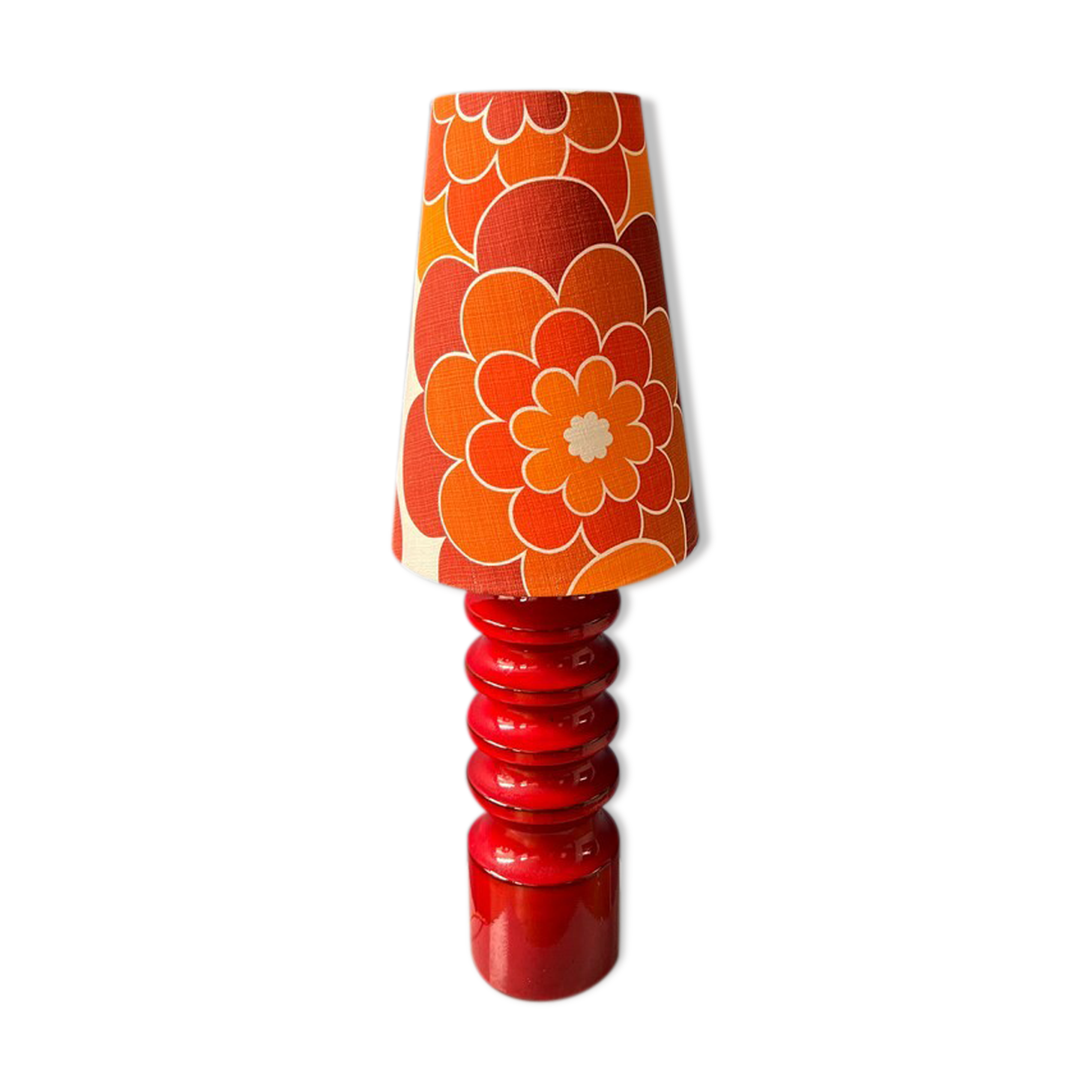 Red ceramic table lamp