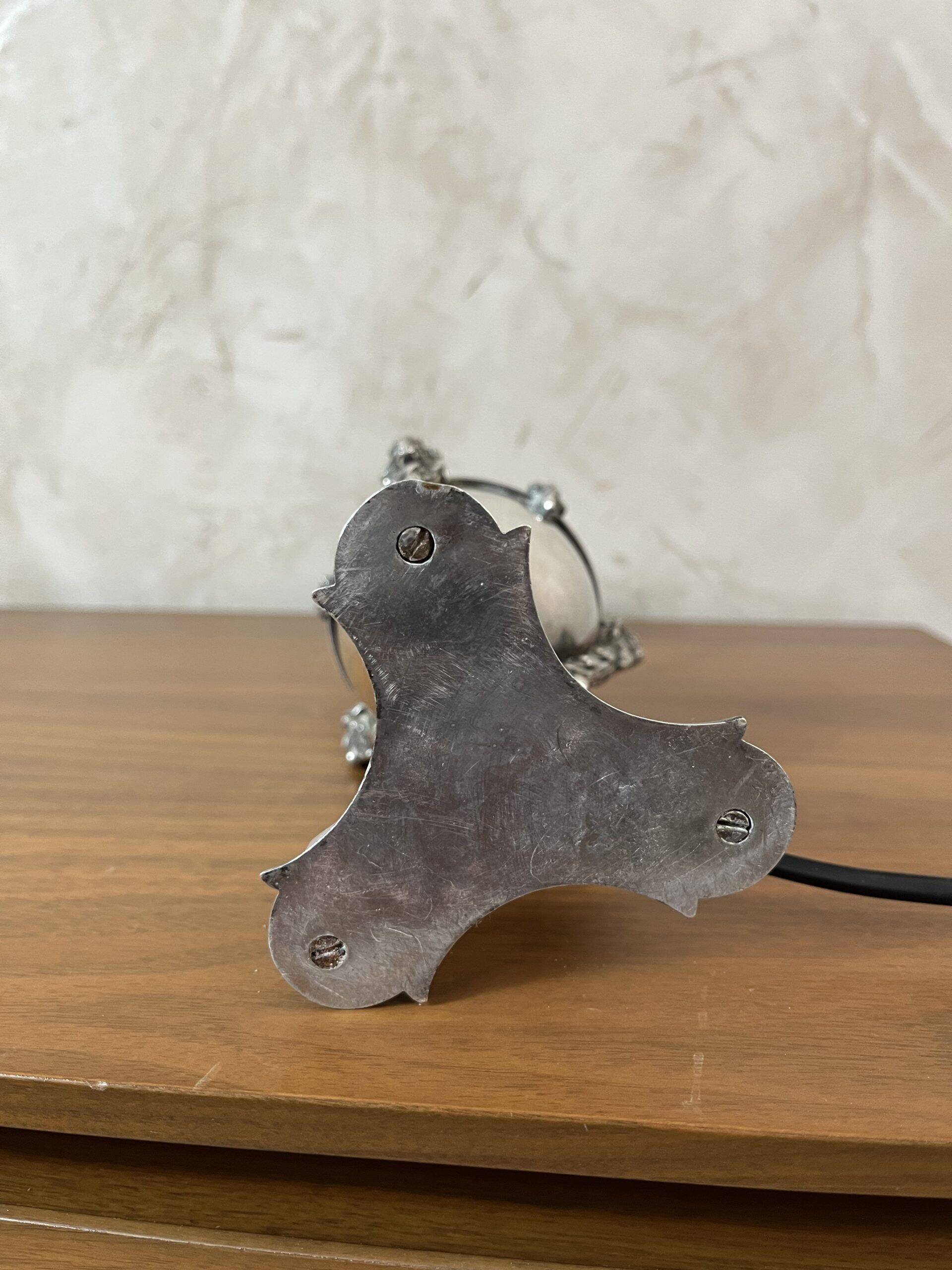 Lampe en métal argenté