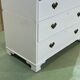 Commode anglaise XIXème en sapin patine blanche