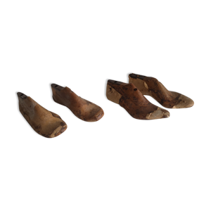 Lot de deux paire d'embauchoirs - anciens