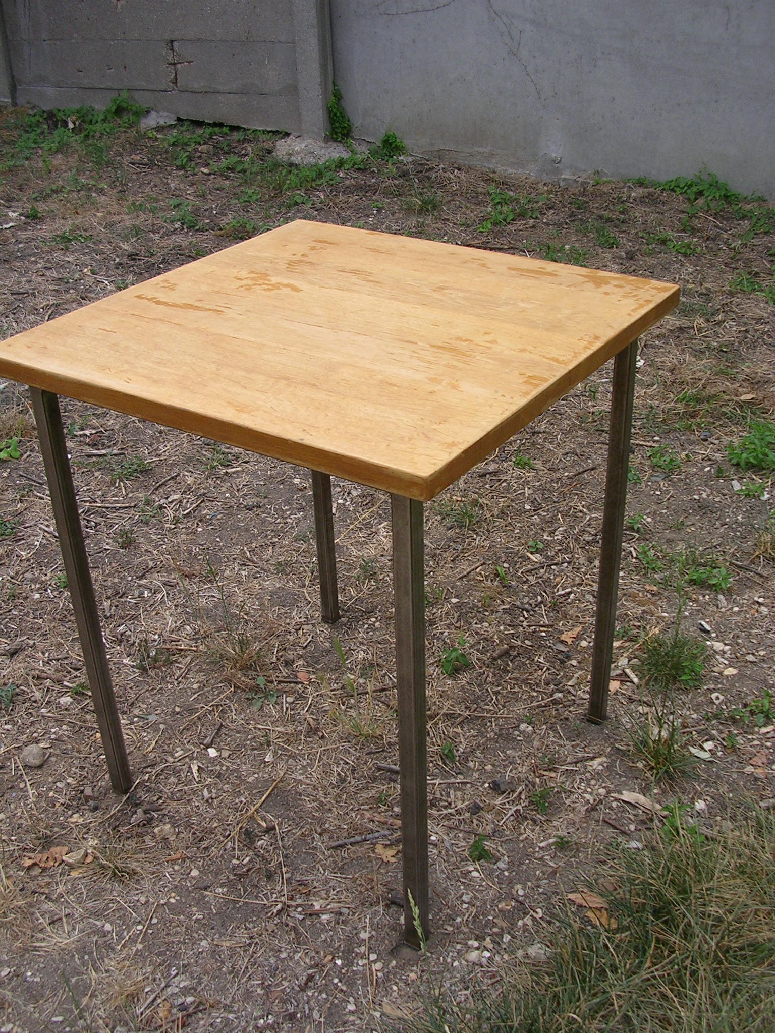 4 tables 1960 wood and metal