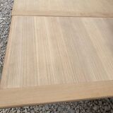 Stripped and extendable farm table
