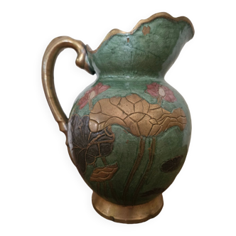 Cruche en bronze cloisonné d'émail vert d'eau