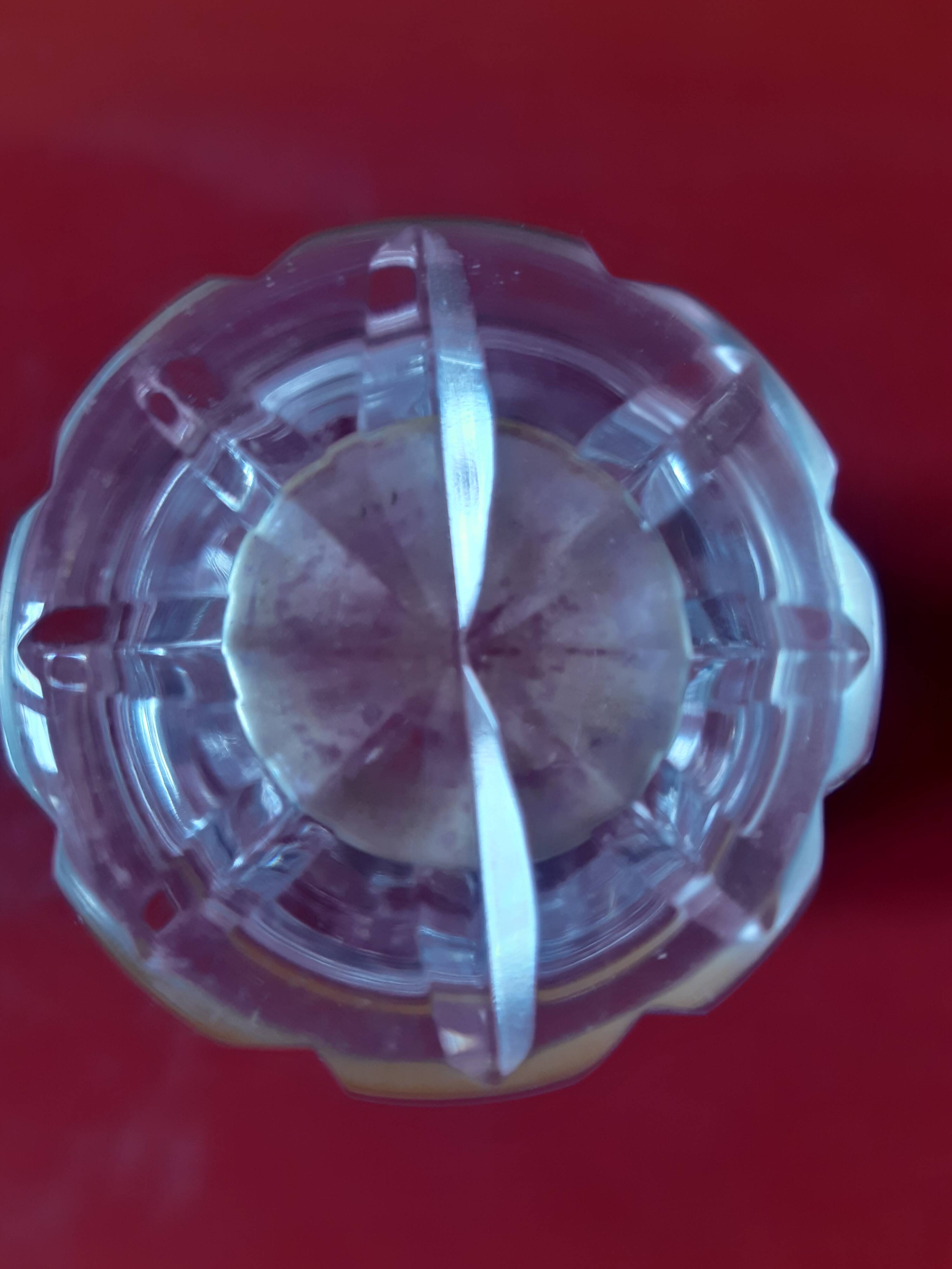 Petit vase en cristal ciselé