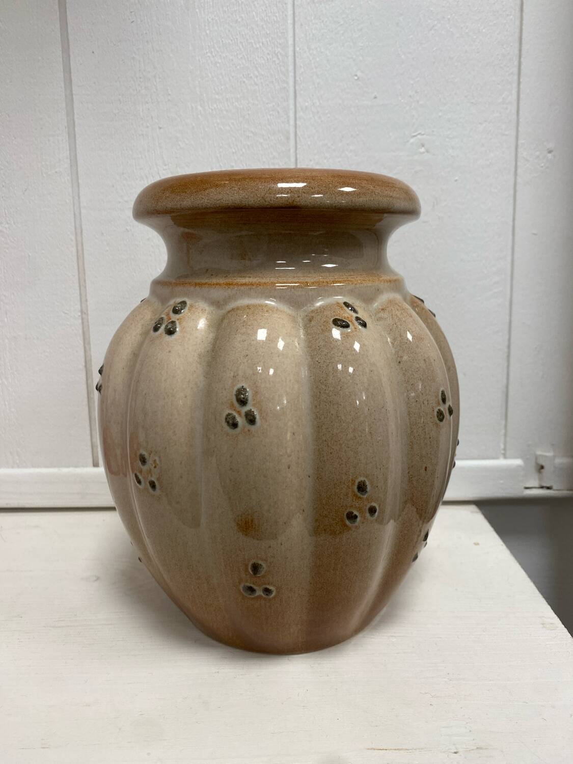 Ceramic vase