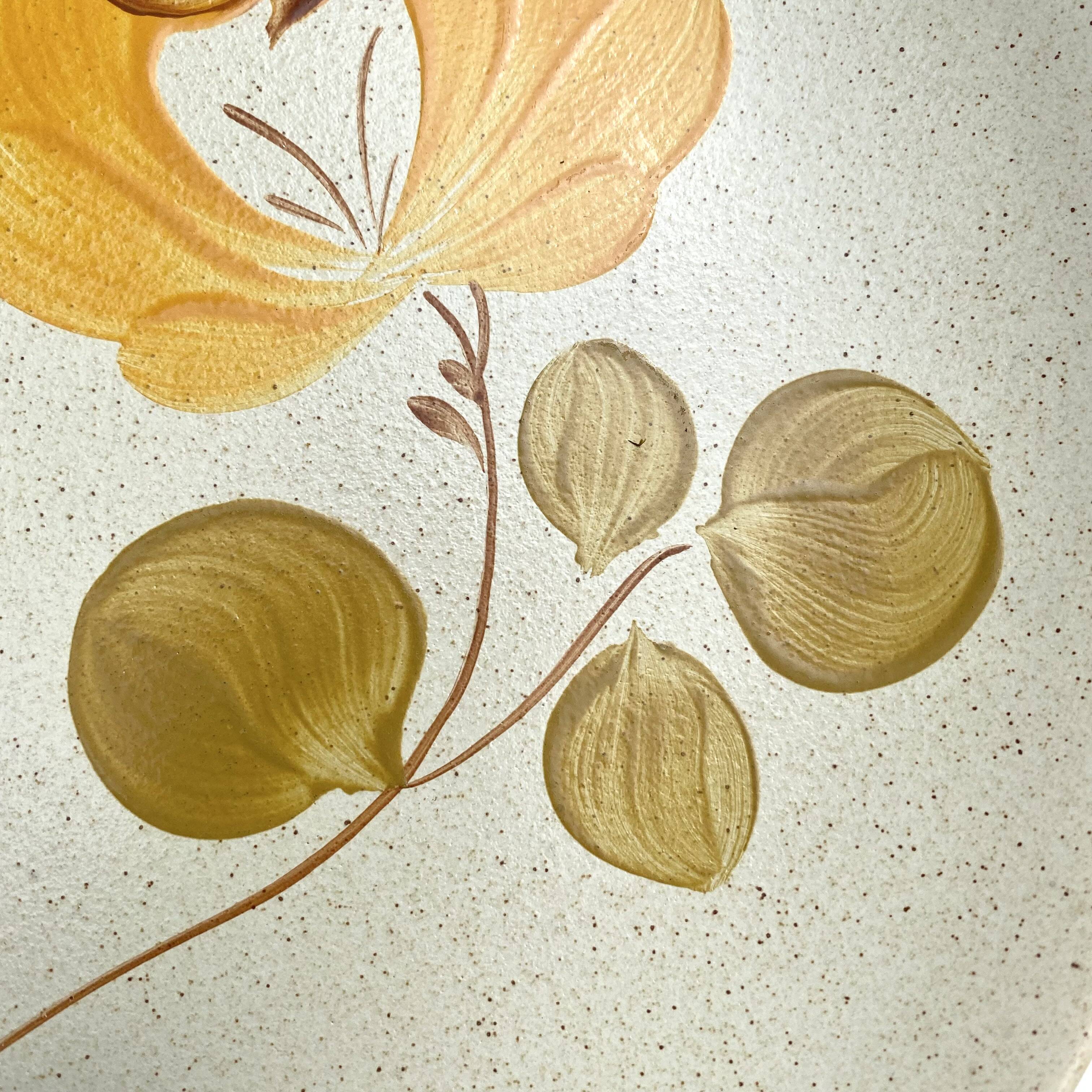 Flat plates in vintage sandstone Saint Amand