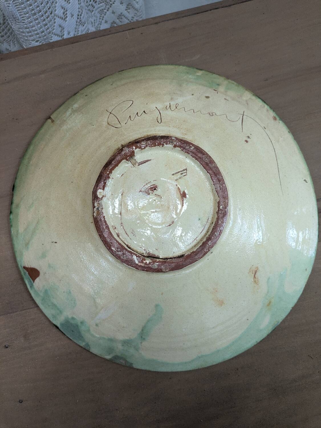 2 large Puigdemont dishes