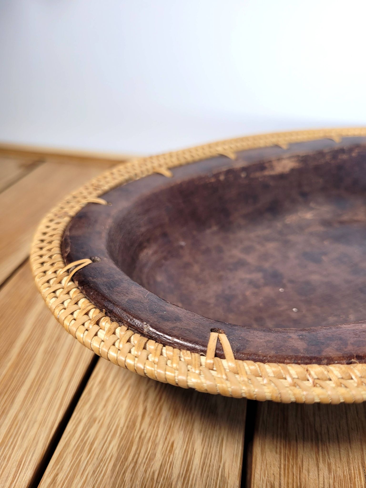 Plat ou corbeille vannerie et céramique