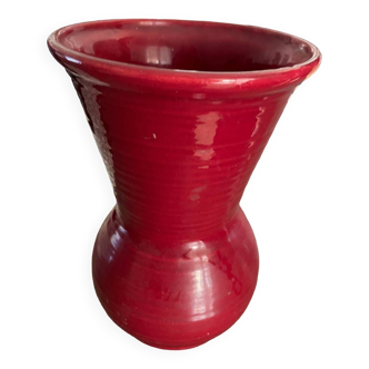 Longchamp red vase