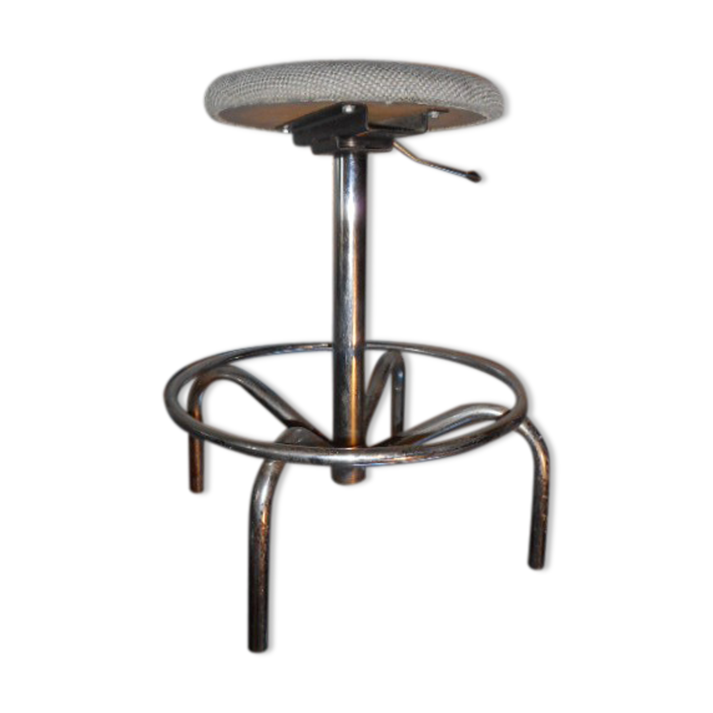 Undue adjustable stool. Kor
