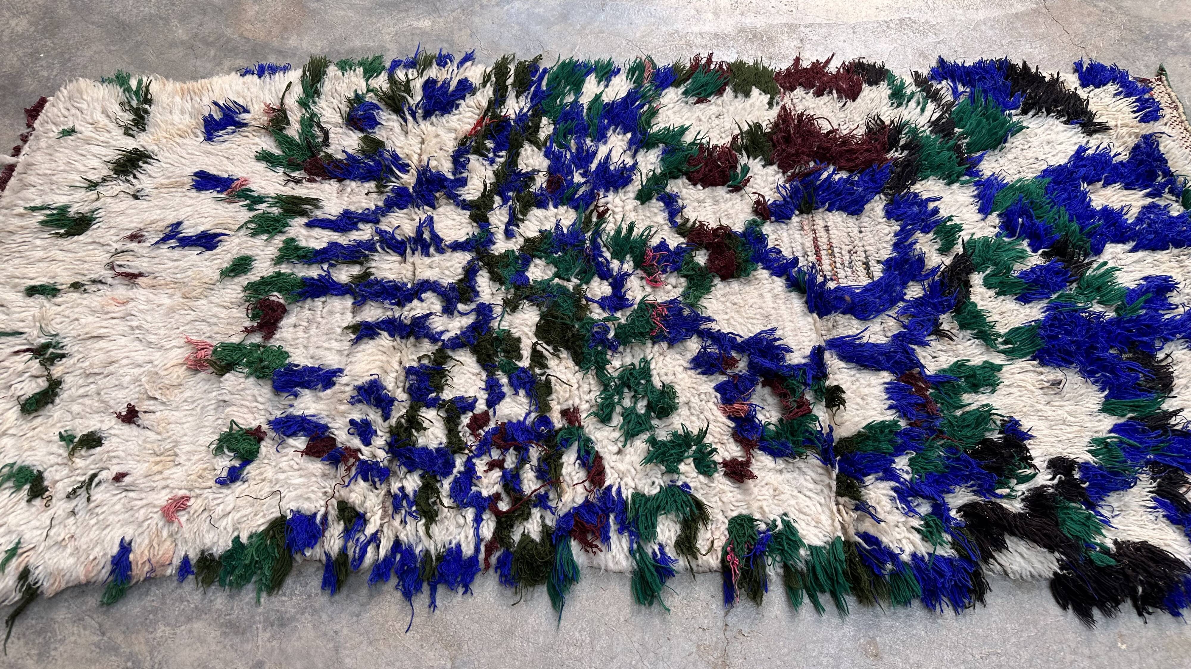 Azilal white and blue Berber rug - 165 x 73 cm