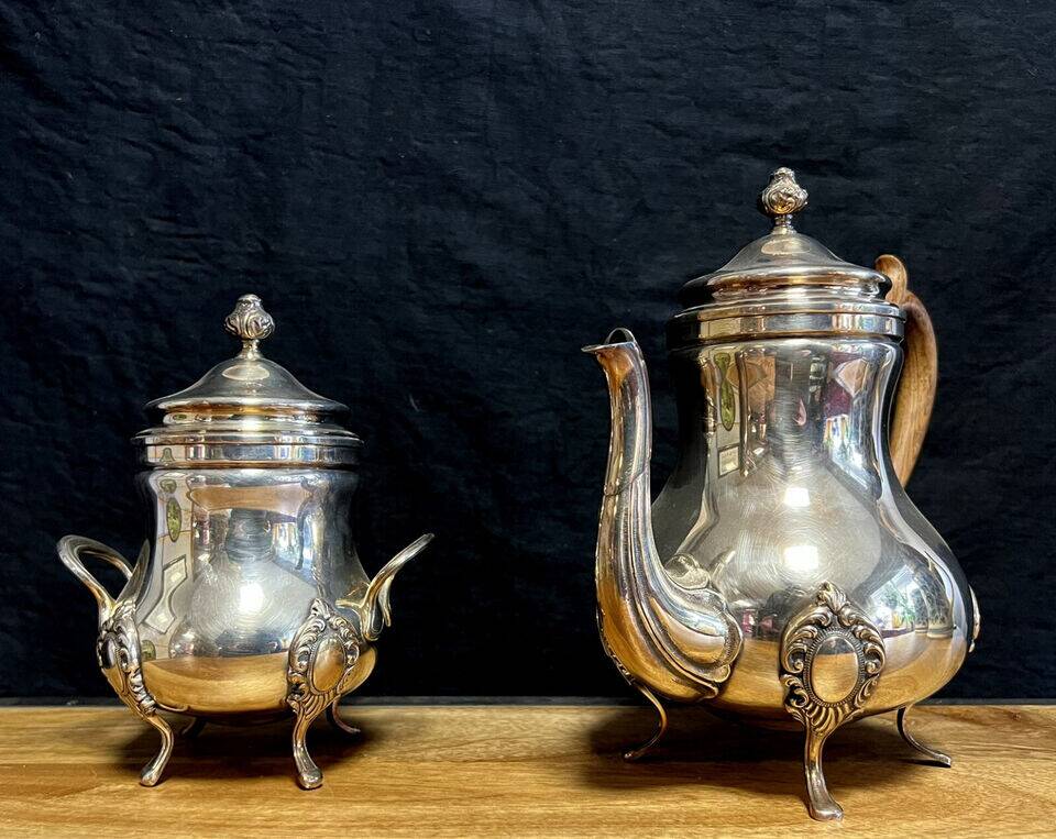 Tableware / Silver plated metal / Shaped pieces (Q): 2 pieces