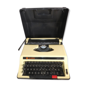 Machine à écrire olympia splendid