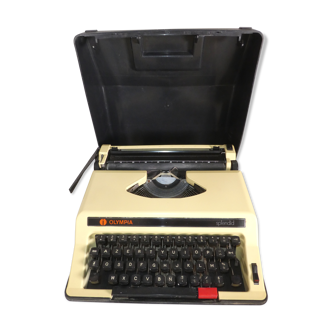 Olympia splendid typewriter