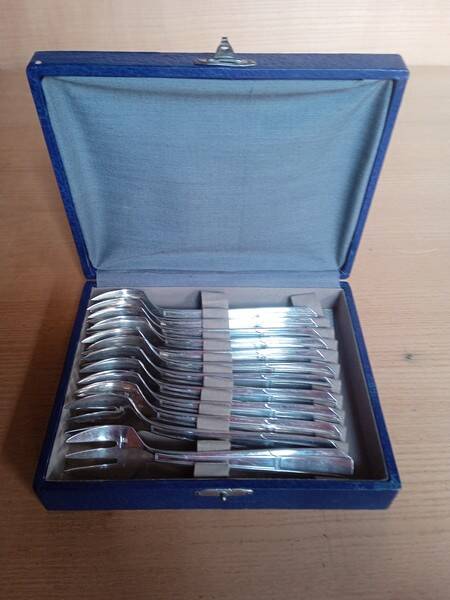 Fronnet 12 Silver-plated art deco oyster forks