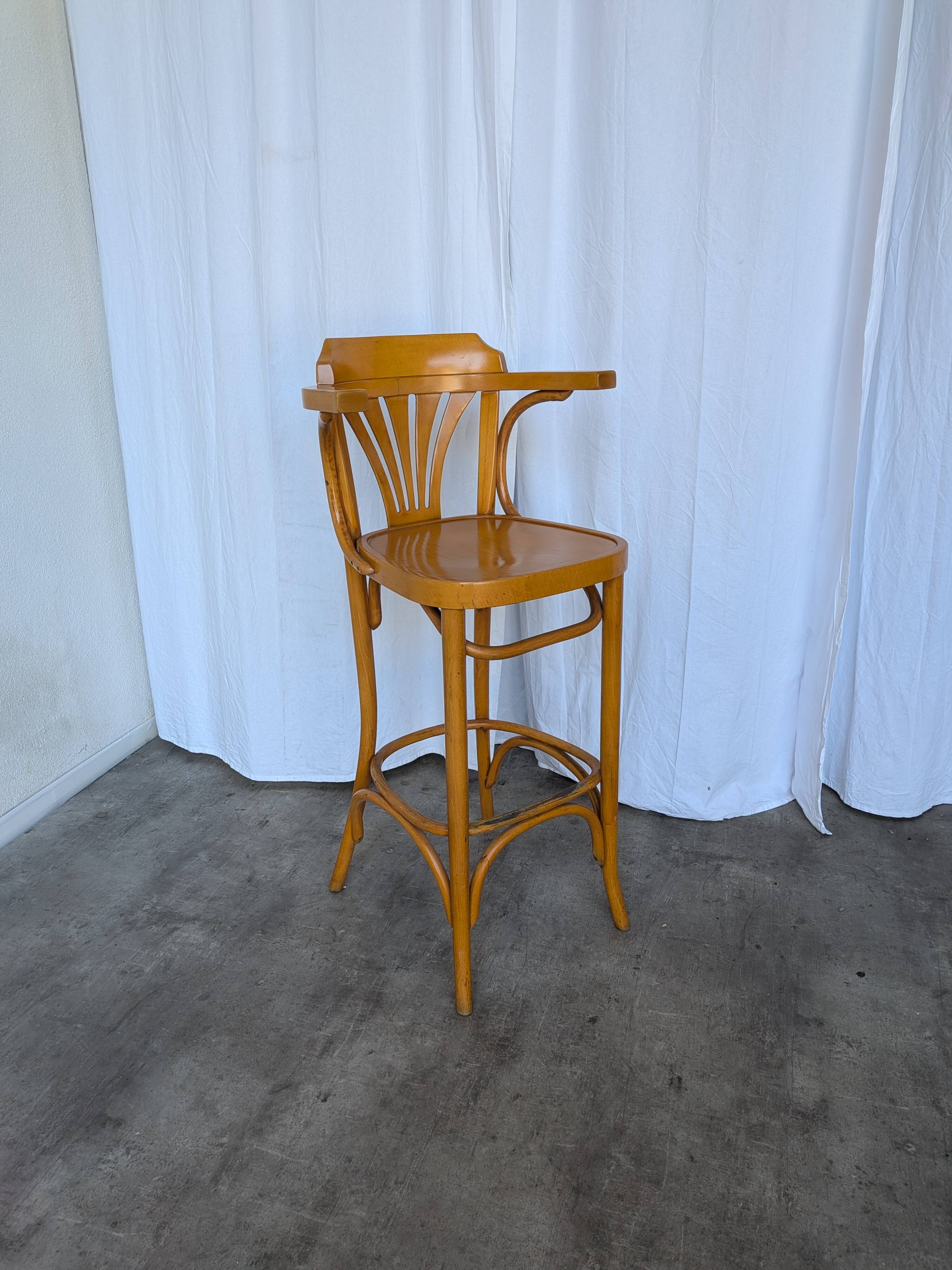 Vintage Bentwood Bar Chair with Armrests, Mid-Century Pub Stool Thonet styl