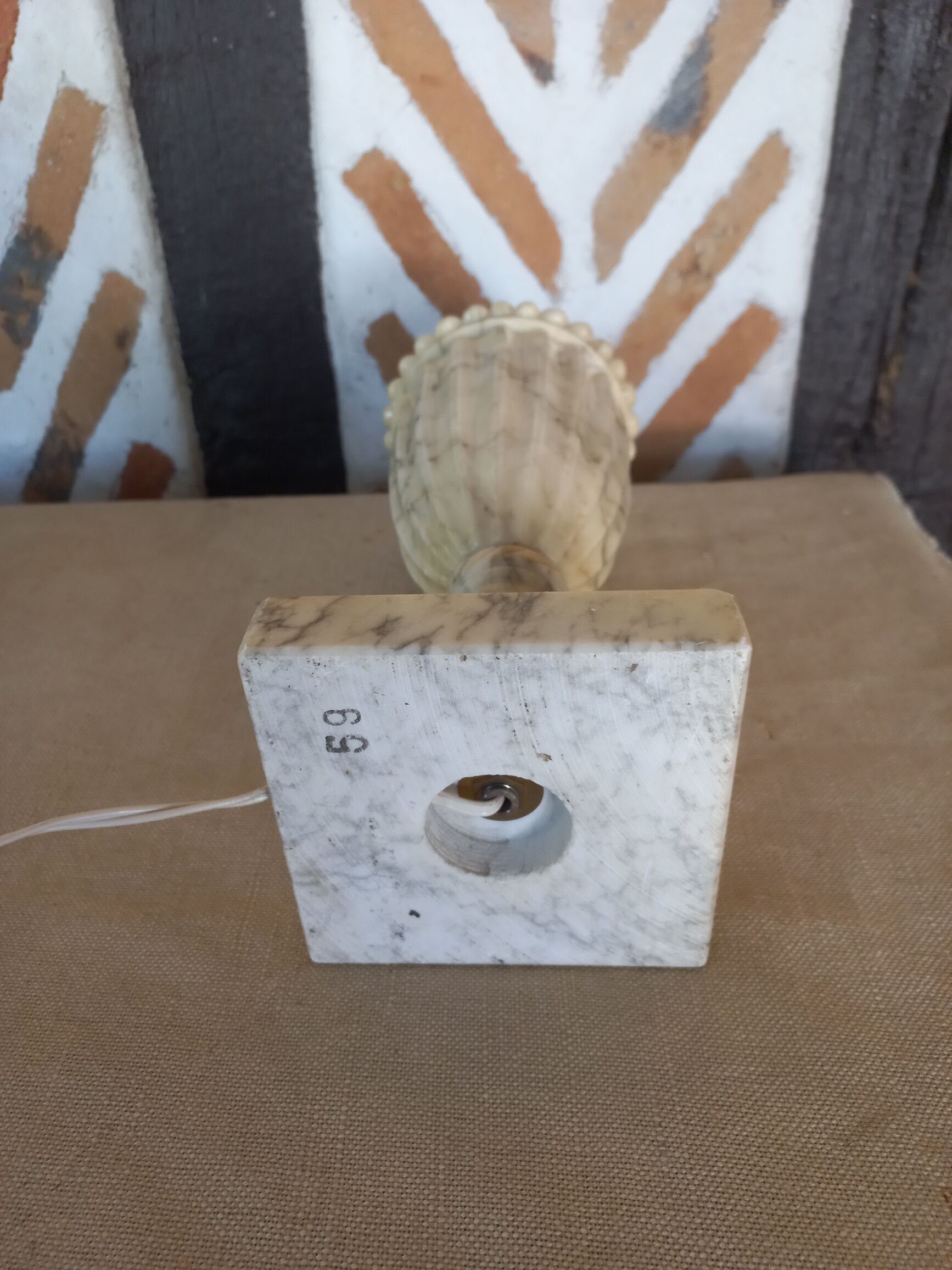 Alabaster baluster lamp foot