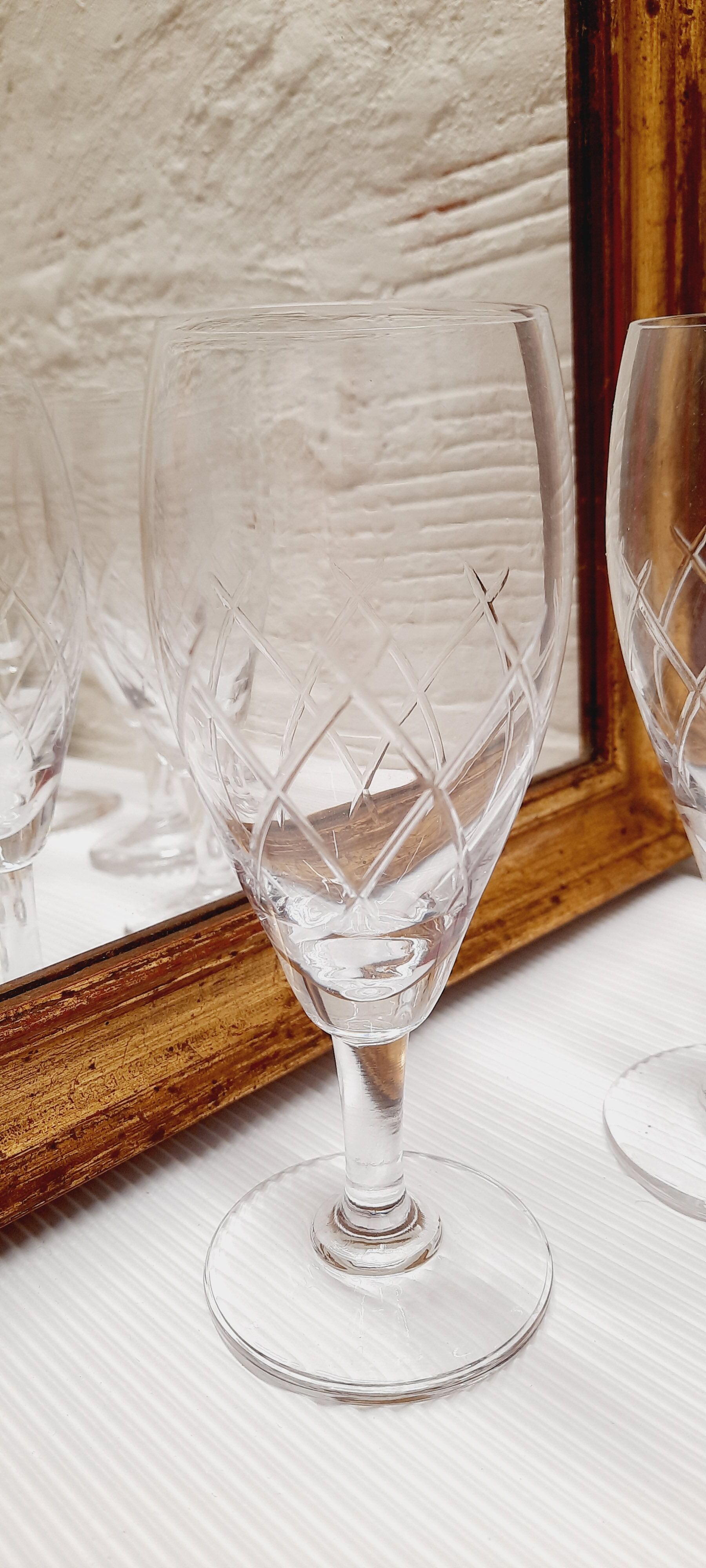 Set 8 glasses champagne glass chiseled