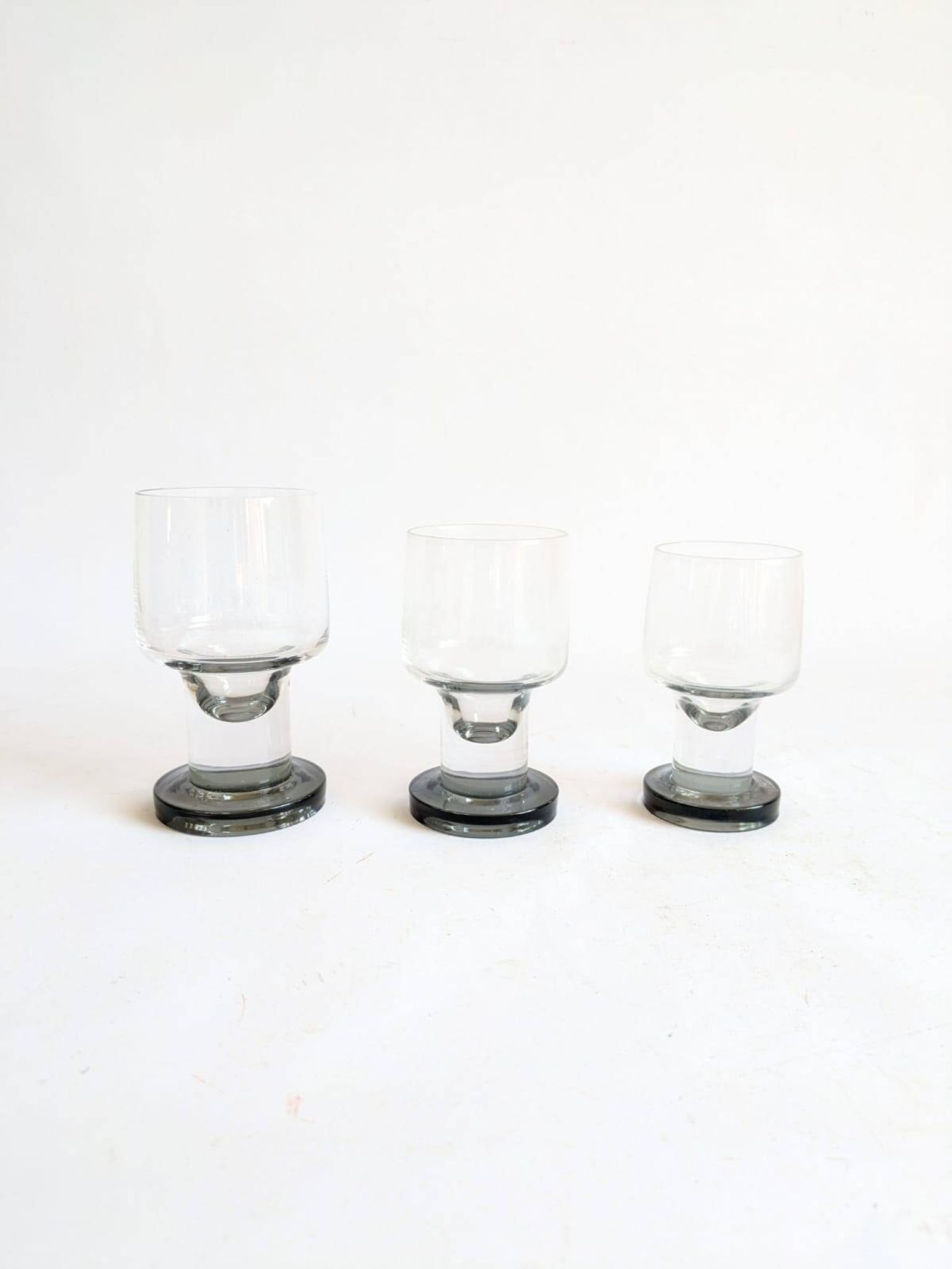 Space age Crystal drinking glasses in three sizes by Bayel, France 1970s